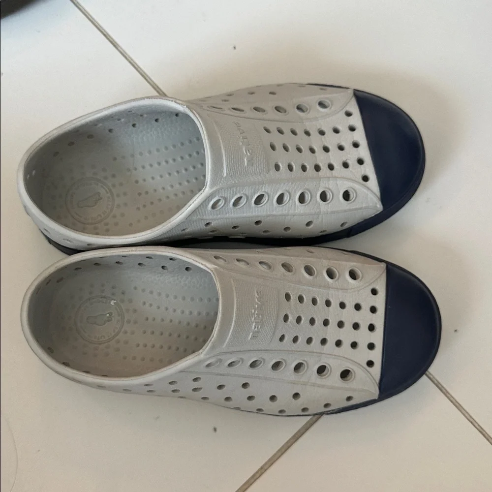 Native Kids Shoes in Gray and Navy C10